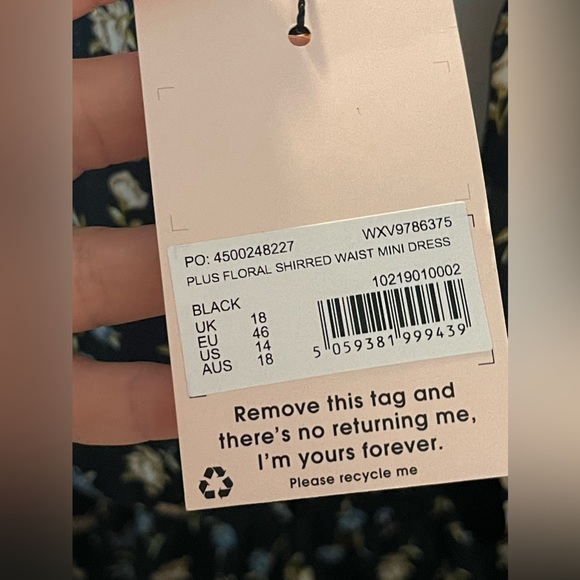 NWT Missguided Plus Mini Dress with Shirred Waist in Black Floral - Picture 12 of 12